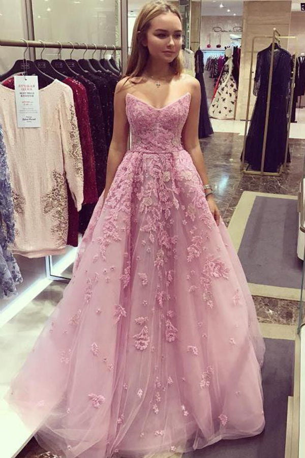 Gorgeous Sweetheart Tulle Lace Applique Strapless Floor Length Prom Dresses