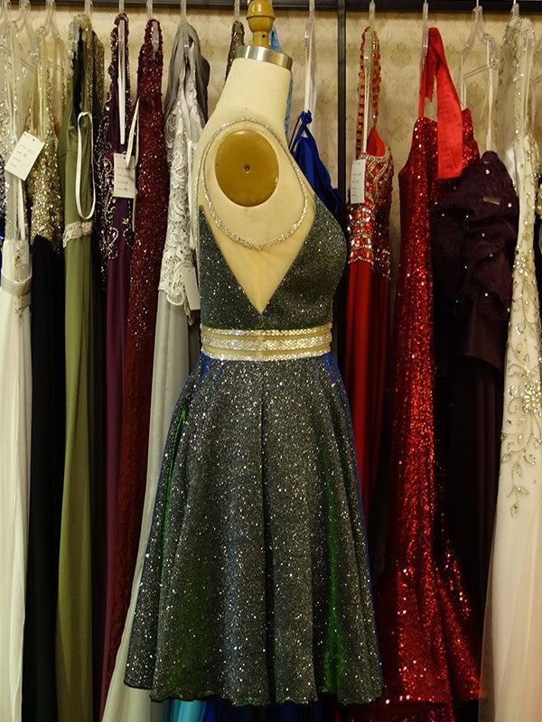 A-Line/Princess V-Neck Sequins Beading Sleeveless Marie Homecoming Dresses Short/Mini Dresses